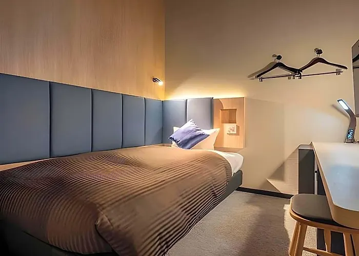 Quintessa Hotel Fukuokawatanabedouri Comic&Books