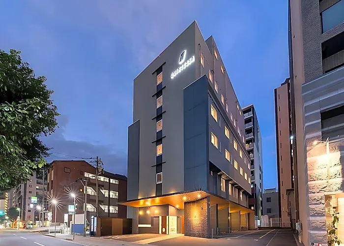 Quintessa Hotel Fukuokawatanabedouri Comic&Books